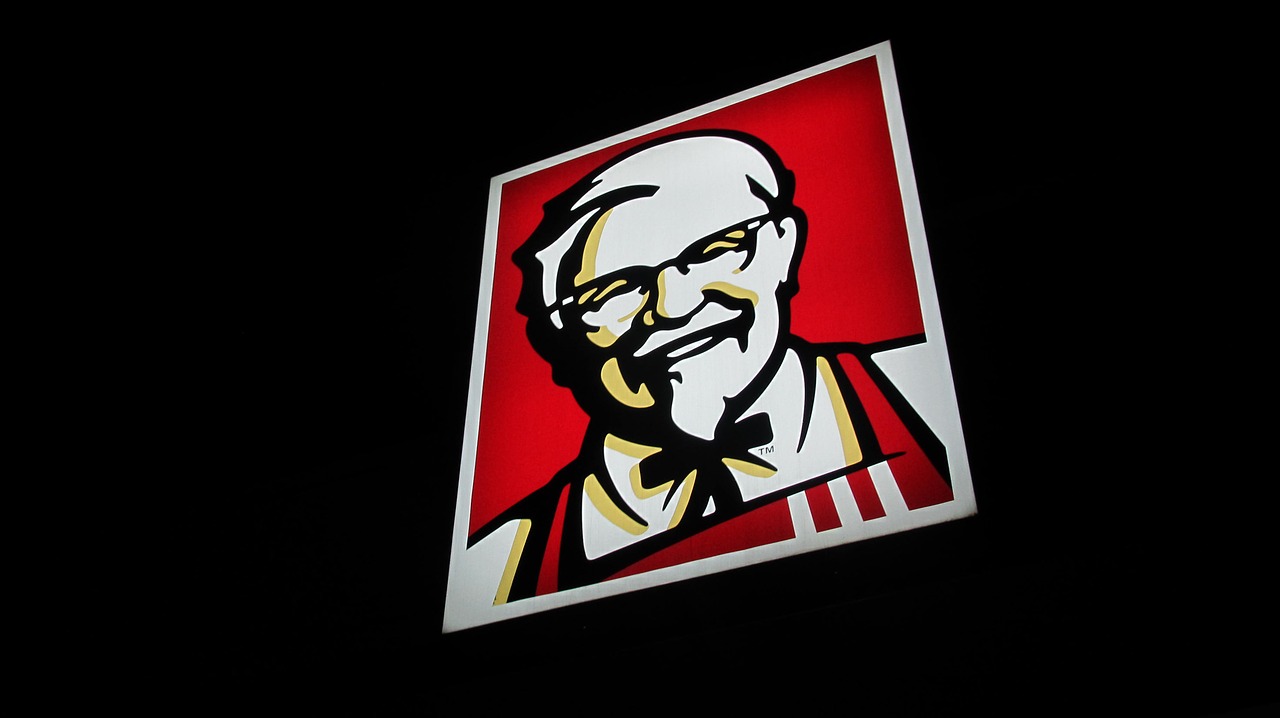 Ile zarabia się w KFC?