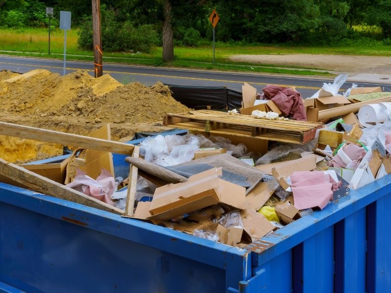 Jak pozbyć się problematycznych odpadów z domu lub mieszkania?